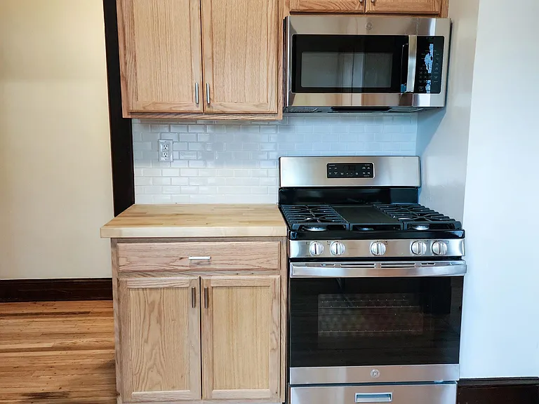 5 Carle Ave #2 — Photo 14