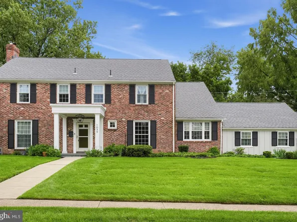 1039 Stevens Dr, Fort Washington, PA 19034