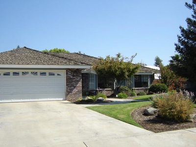 1042 E Cambridge Ave, Visalia, CA, 93292