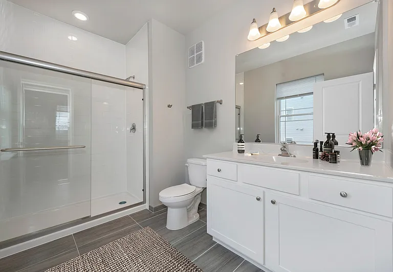 Fairway Vista Apartments — Photo 9