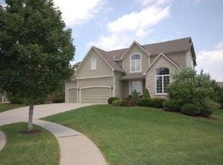 16213 Ash St, Overland Park, KS 66085