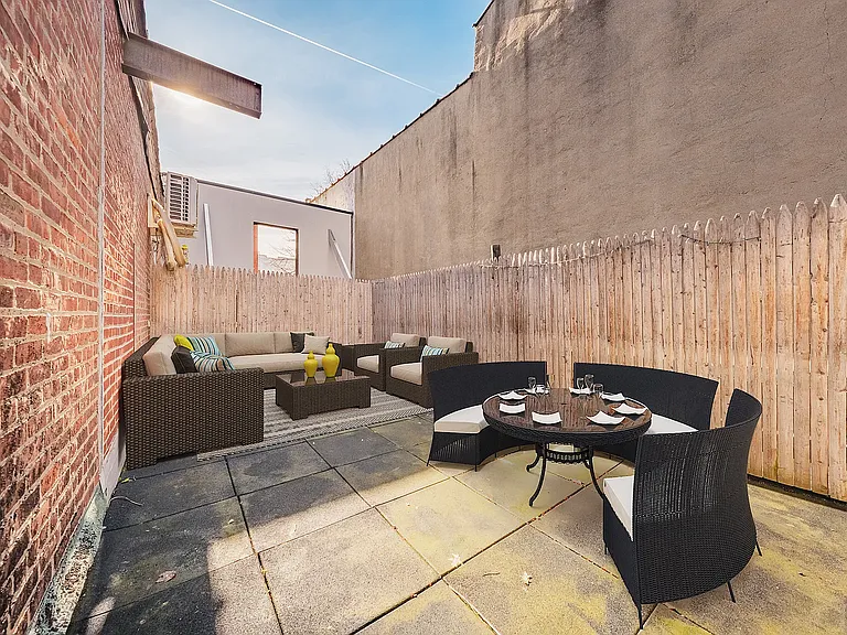 345 Eldert St #107 — Photo 4