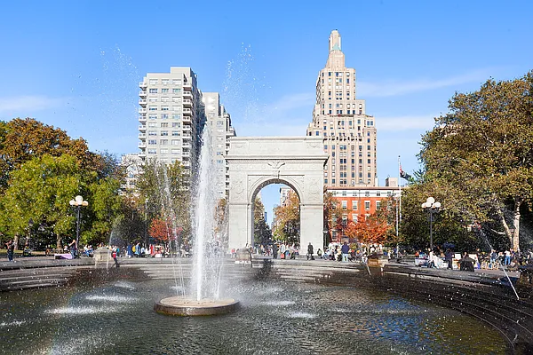 Rented by Compass | media 10