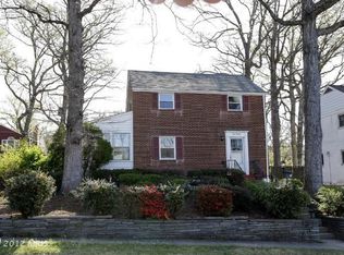 113 S Buchanan St, Arlington, VA 22204