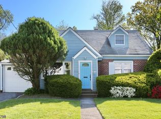 20-11 Halstead Ter, Fair Lawn, NJ 07410