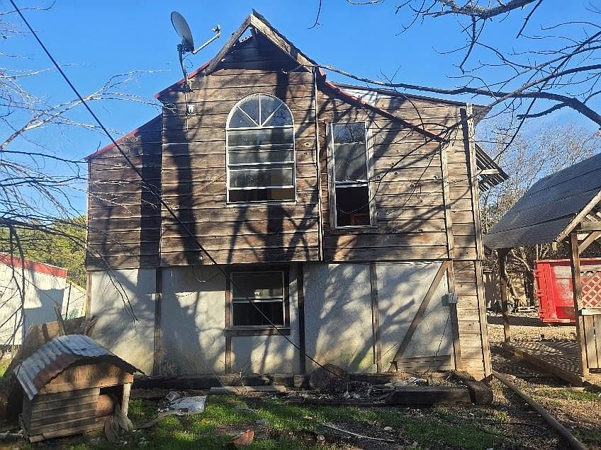 1st image of 231 Sir Arthur Way