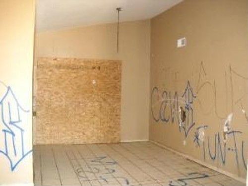 4th image of 8952 Carob St