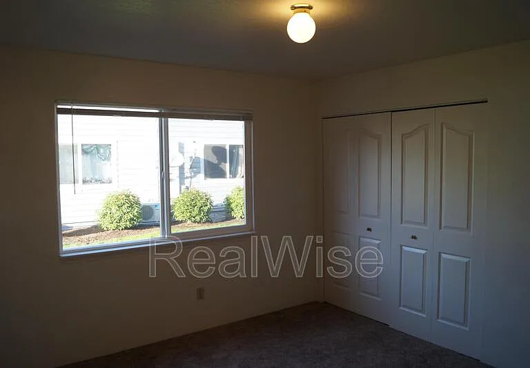 2141 NW North Hill Dr #B — Photo 14