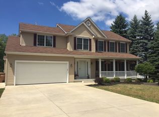 988 Borden Rd, Depew, NY 14043