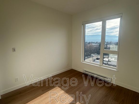 4th image of 1380 Pridham Ave #605