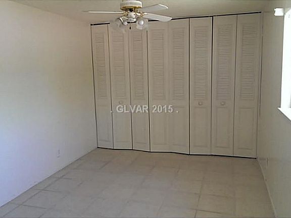 4th image of 203 Greenbriar Townhouse Way