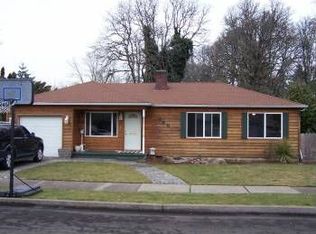 330 W Hereford St, Gladstone, OR
