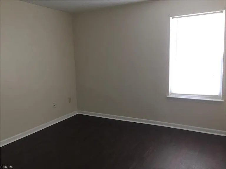 1822 Chantilly Ct — Photo 10