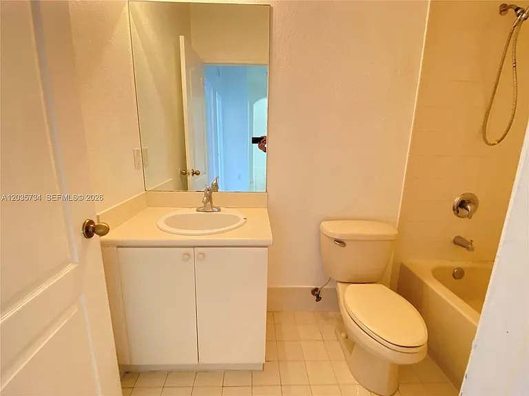 1658 SE 28th Ct #201 — Photo 12