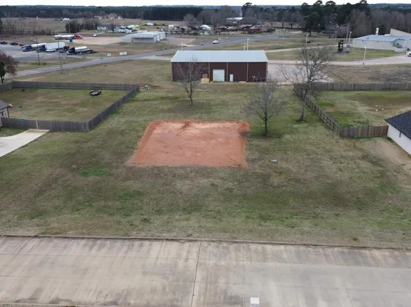 4502 Windsor Park Ln, Kilgore, TX 75662