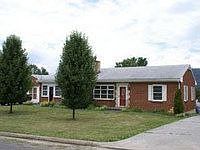 1st image of 2638 Pinecrest Dr