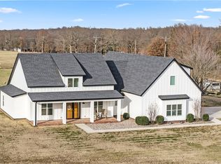 9801 Rebel Rd, Gravette, AR 72736