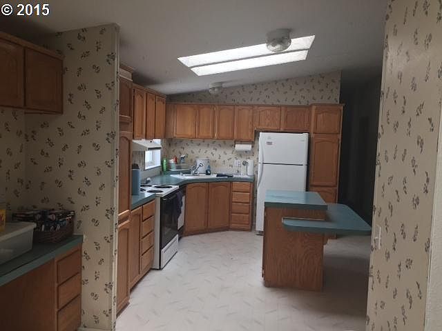 2nd image of 31103 Malcolm St