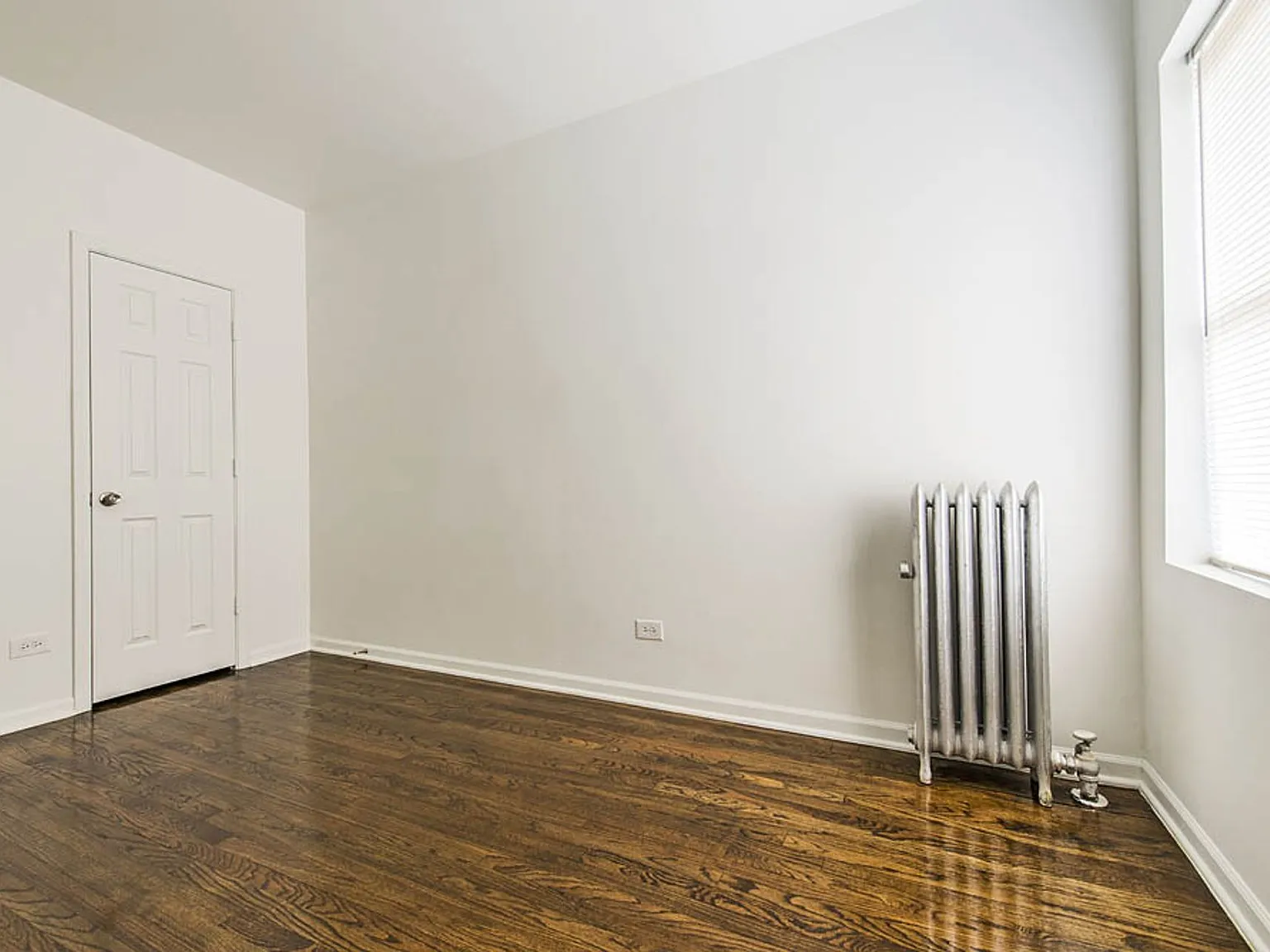 7752 S Cornell — Photo 4