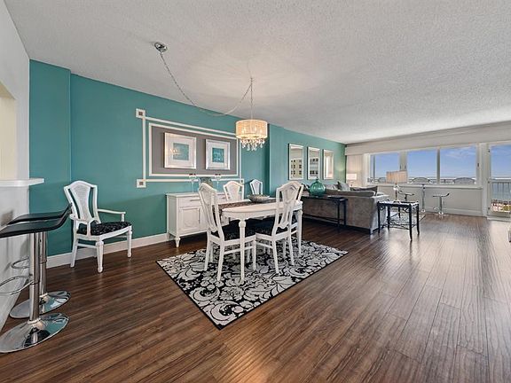 5th image of 328 N Ocean Boulevard #1007
