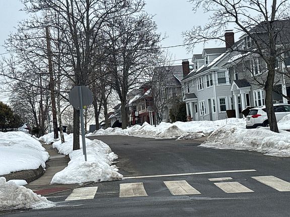 4th image of 324 Payson Rd