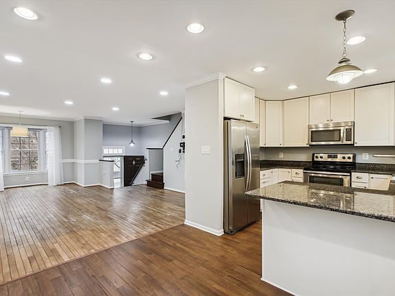 4th image of 3816 Vermont Ct