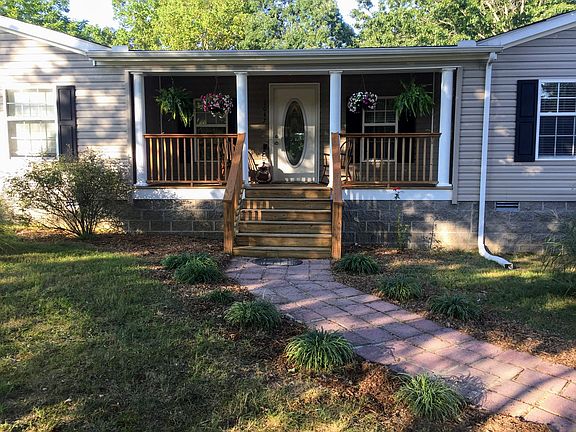 2nd image of 1047 Aubrey Dr