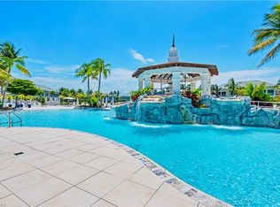 275 Indies Way APT 901, Naples, FL 34110