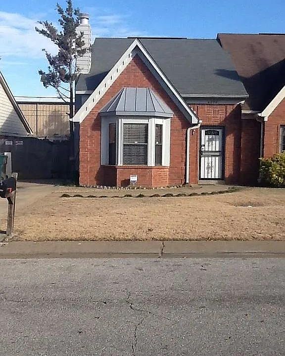 1st image of 4222 Meadow Valley Dr E