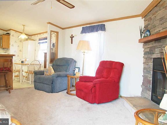 3rd image of 37561 Pear Tree Ln