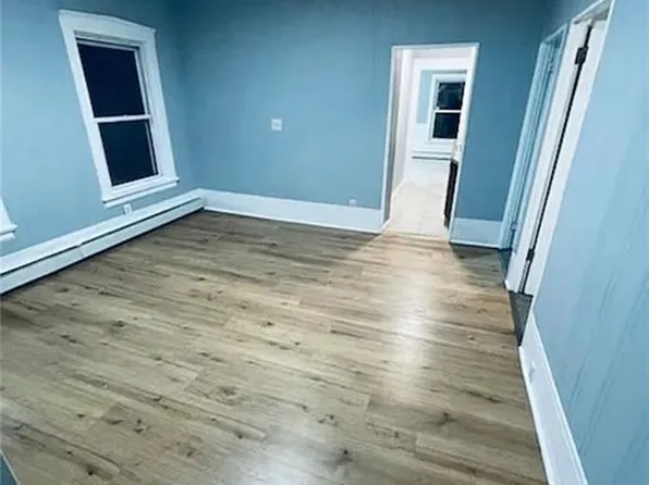 8 Bagley St, Pawtucket, RI