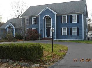 652 Cedar Grv, Orange, CT 06477