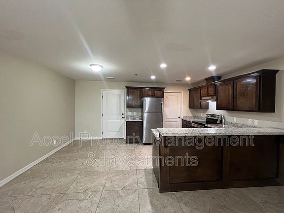 3rd image of 2603 E Eisenhower Ave APT 3