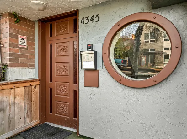 MAGB Magnolia Blossom, 4345 32nd Ave W #101, Seattle, WA 98199