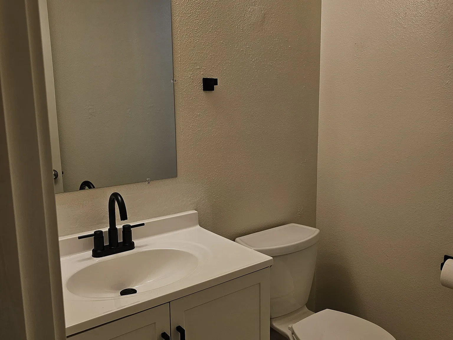 1 bed, 500 sqft, $1,000 — Photo 3