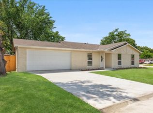 533 Curts Dr, Grand Prairie, TX 75052
