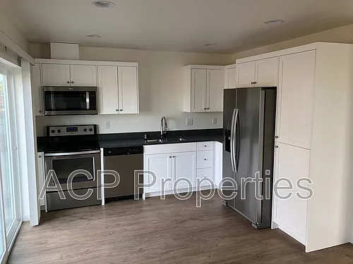 1907 N Prairie Ln #4 Photo 1