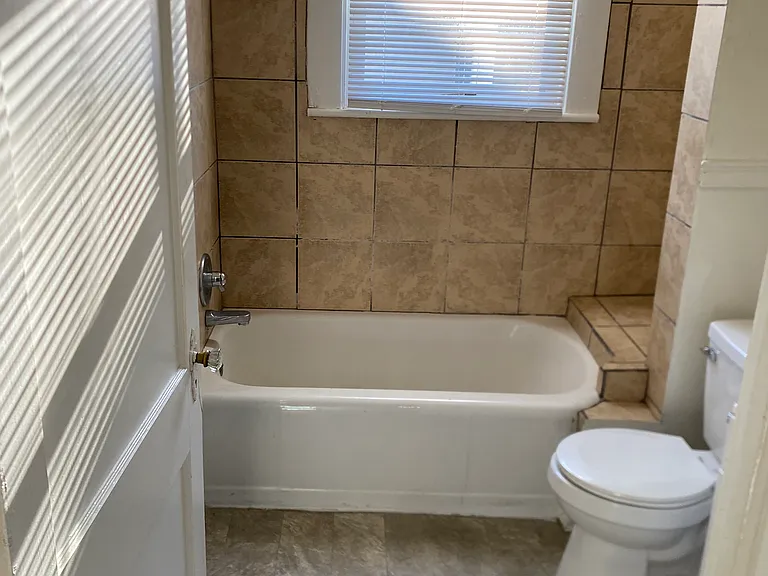 1811 Mechanicsville Tpke — Photo 8