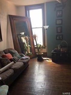 2nd image of 3931 Shreve Ave
