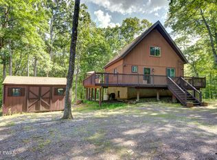 154 Tanager Rd, Lackawaxen, PA 18435