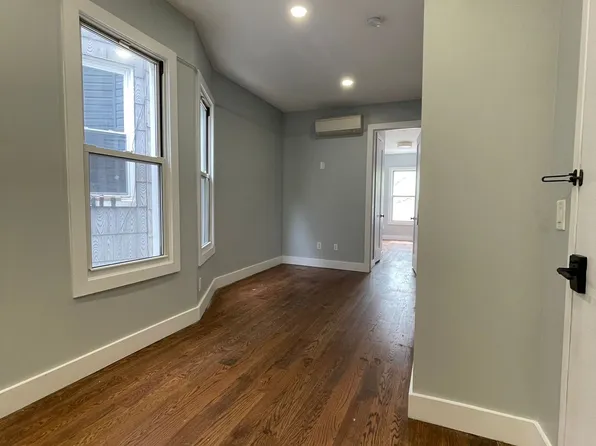 112 Duncan Avenue image 6 of 8