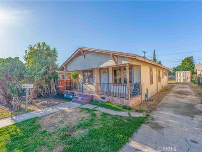225 E 67th St, Los Angeles, CA, 90003