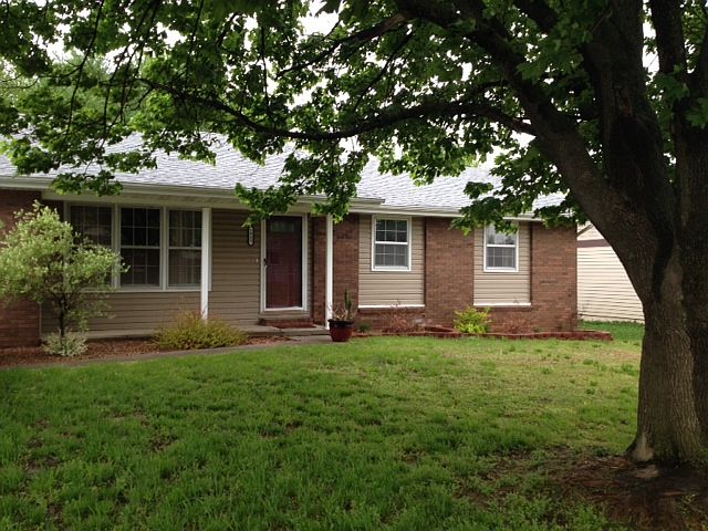 1st image of 1923 E Arlington Dr