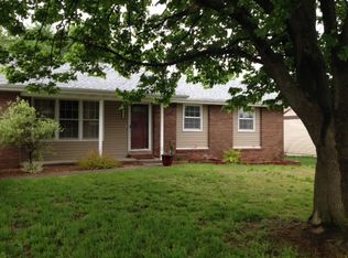 1923 E Arlington Dr, Springfield, MO 65803