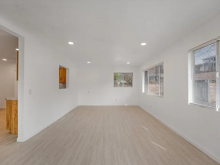 11629 Madison St — Photo 12