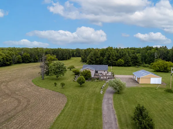 1500 Olympic St, Braham, MN 55006