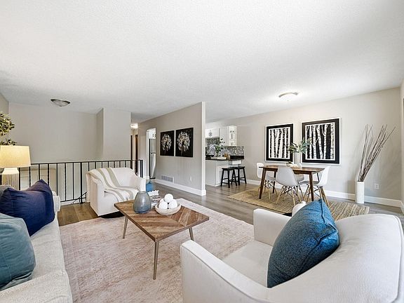 2nd image of 7522 Zinnia Way
