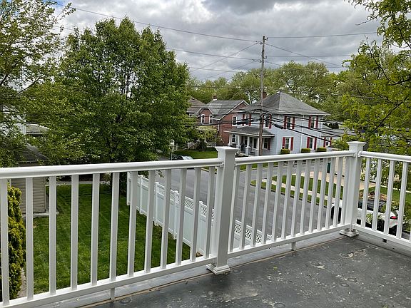 5th image of 229 Cocoa Ave
