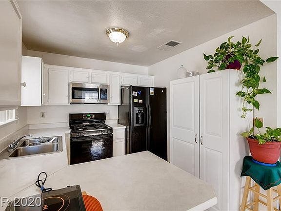 5th image of 2350 Los Feliz St