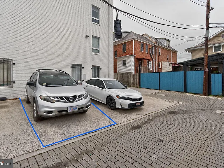 712 Marietta Pl NW #204 — Photo 15